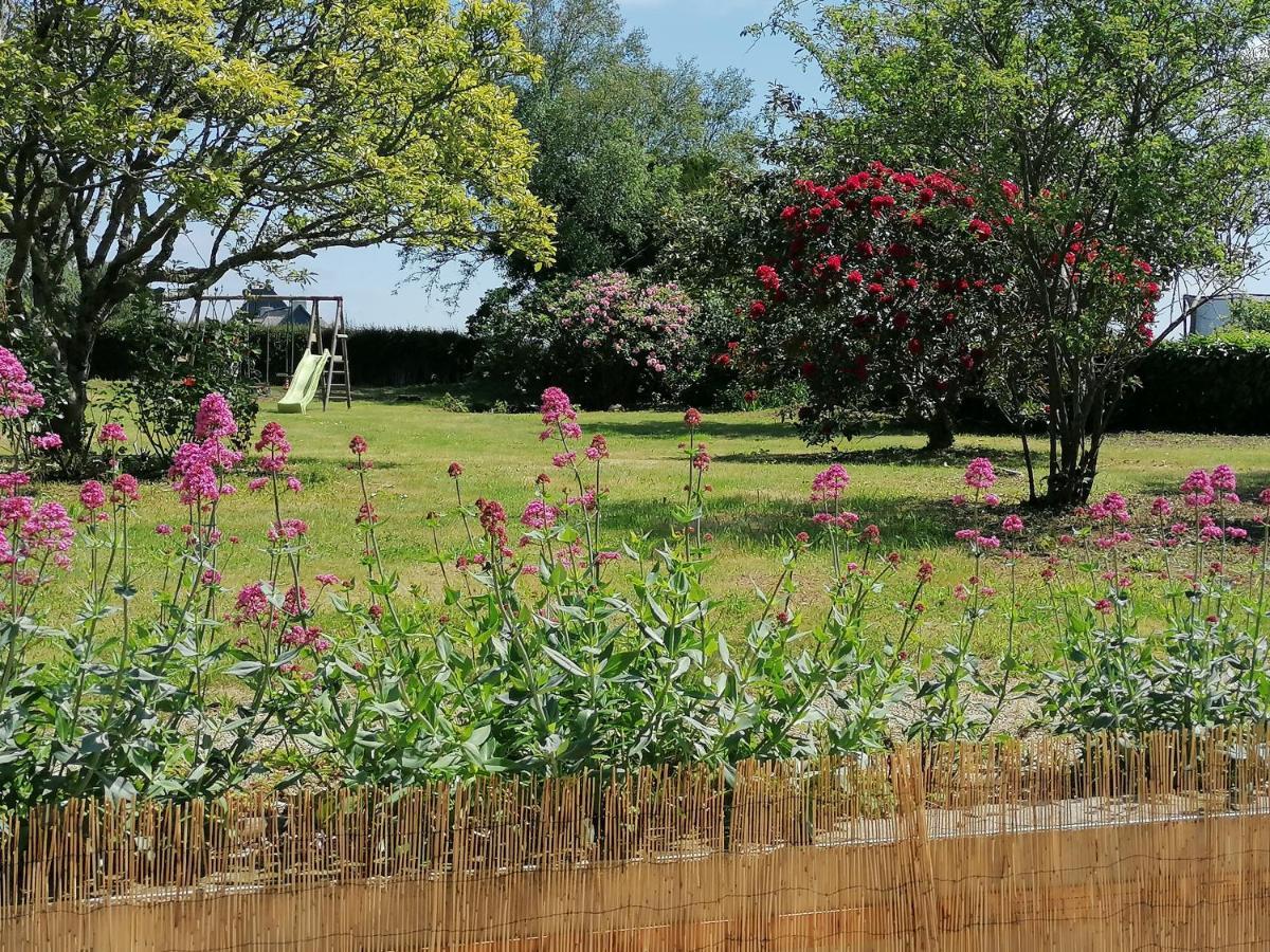 Gite 2 Pers Proche Plage Avec Jardin Clohars-Carnoet Exterior photo